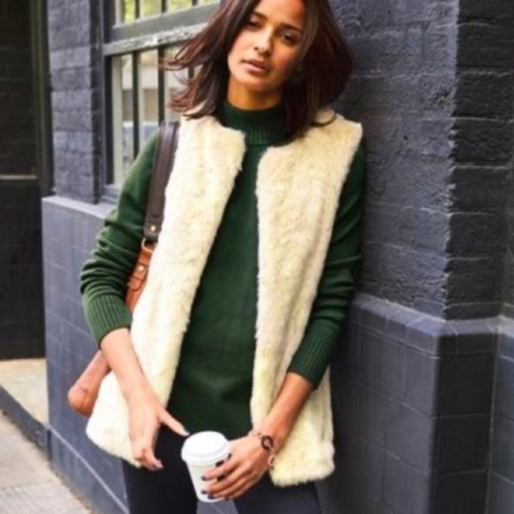 Boden Helsten Faux Fur Gilet Vest Plush Cream Tan Open Front Sleevess Chic 10